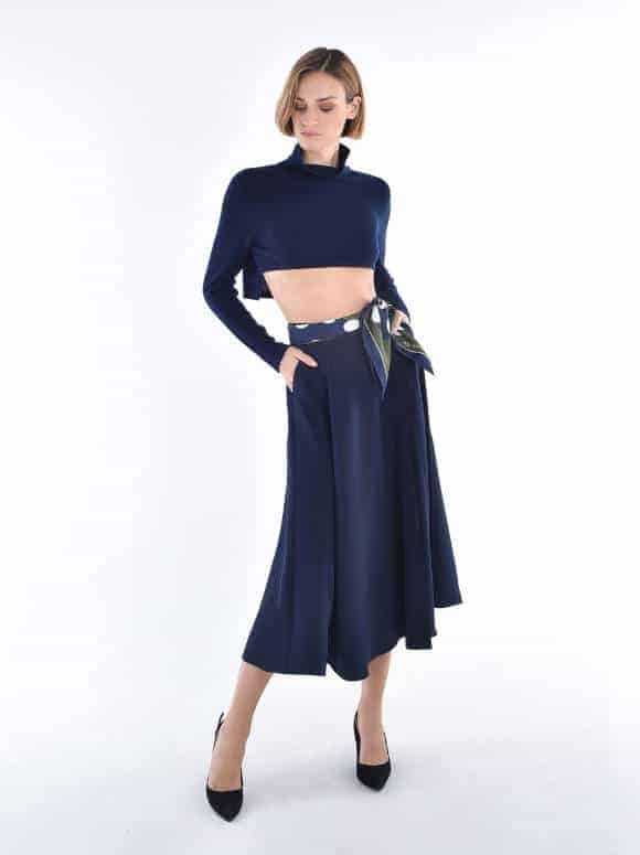 Gonna e top blu scuro