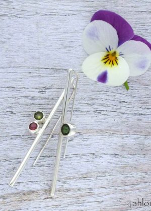 Orecchini lunghi con pietre – Piccole Cose - Tormaline e Peridoto