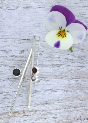 Orecchini lunghi con pietre