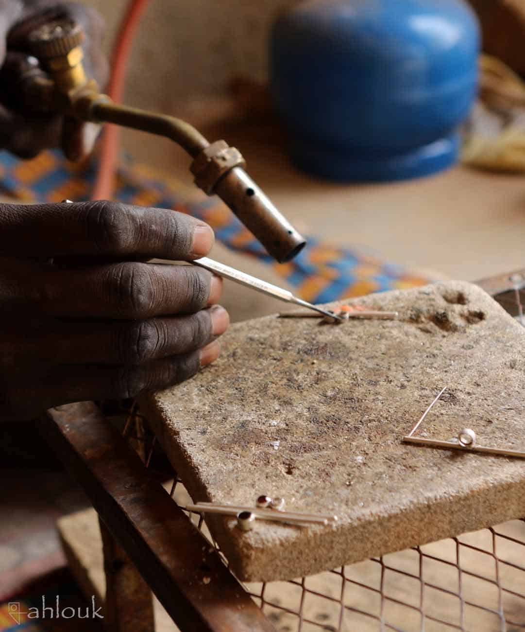 Orecchini lunghi con pietre – Piccole Cose - immagine 7